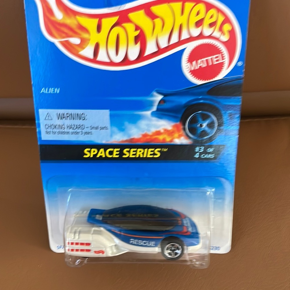 MATTEL NEW HOT WHEELS SPACE SERIES CAR